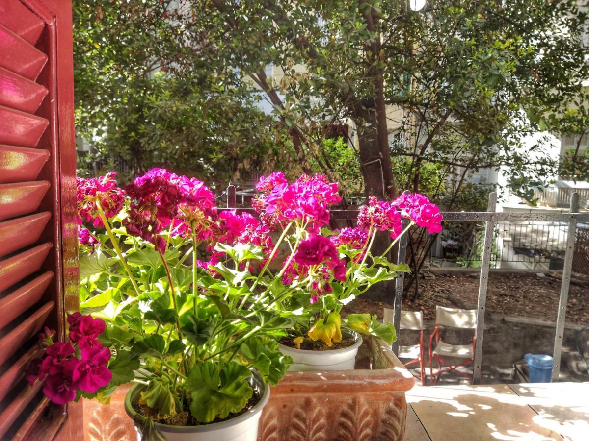 Under The Rock Of Acropolis By Yha Daire Atina Dış mekan fotoğraf